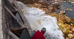 Tanggul Muara Baru Mulai Bocor, Warga Was-Was Sambut Banjir Rob 4 sampai 6 Desember Banjir ROB jakarta 2025