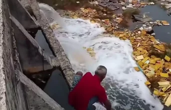 Tanggul Muara Baru Mulai Bocor, Warga Was-Was Sambut Banjir Rob 4 sampai 6 Desember Banjir ROB jakarta 2025